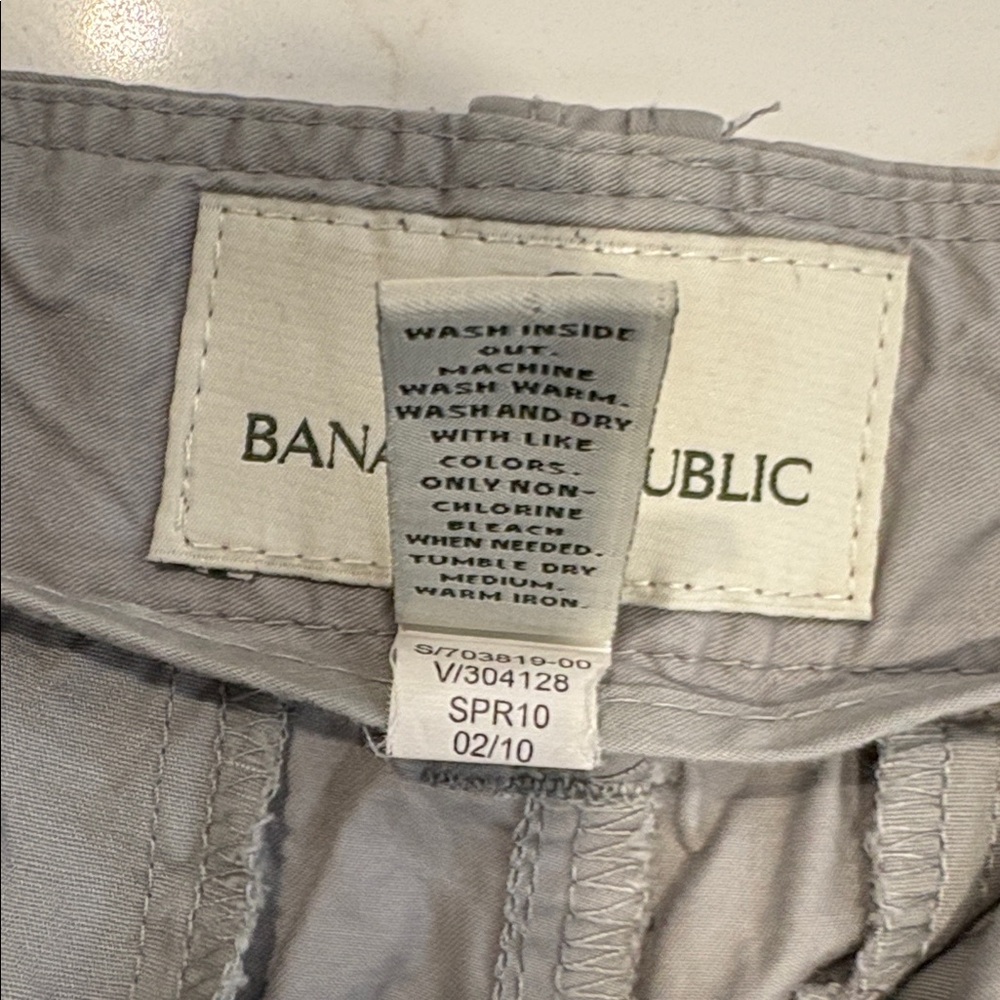 Banana Republic Cargo Pants in - Picture 6 of 9
